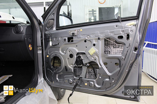 Виброизоляция дверей Рено Дастер