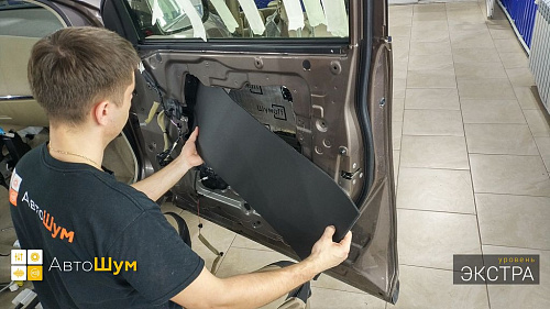 Клеим Комфорт 6 внутрь двери Ниссан Мурано