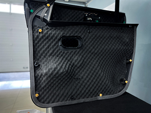 Шумоизоляция дверной обшивки Ниссан Террано