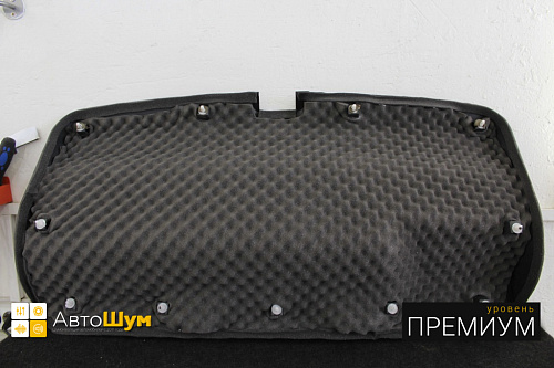 Шумоизоляция обшивки пятой двери приоры