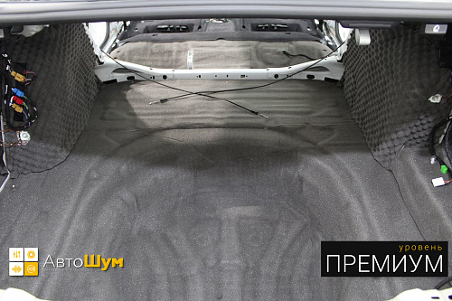 Шумоизоляция багажника Фольксваген Пассат.