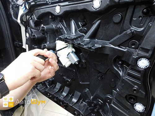 Разбор двери БМВ X5