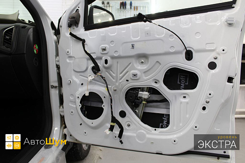 Звукоизоляция дверей Лада Х-Рей