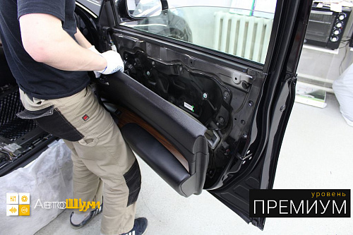 Разбираем двери Ниссан Теана