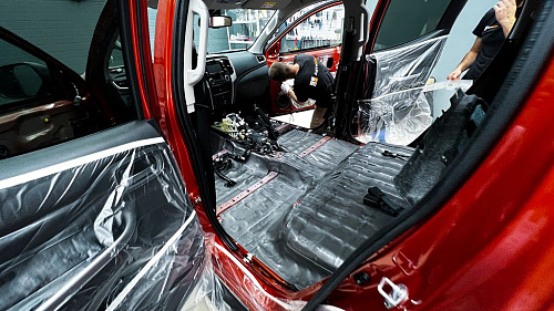 Шумоизоляция пола Митсубиси Л200