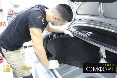 Разбираем багажник Лады Приоры