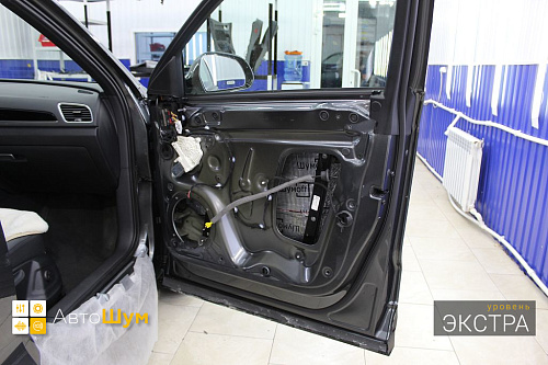 Виброизоляция дверей Ауди Ку3