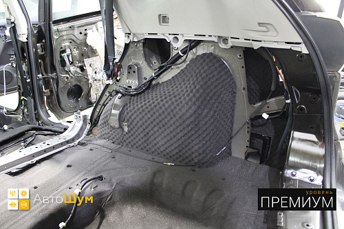 Шумоизоляция арок Ниссан Х Трейл