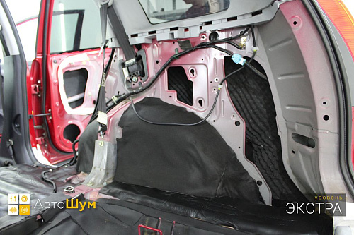 Шумоизоляция арок и крыльев Хонды ЦРВ