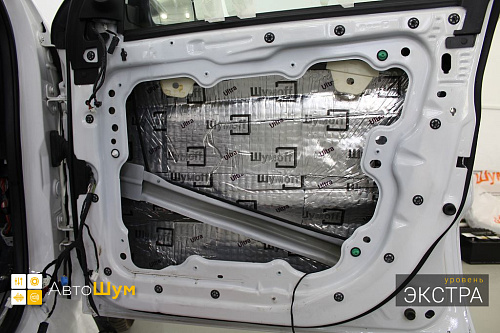 Виброизоляция дверей Джип Гранд Чероки