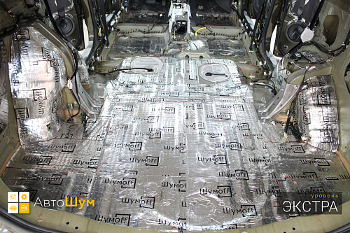 Виброизоляция багажника Митсубиси Аутледер.