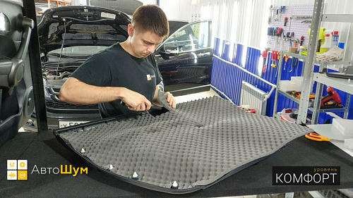 Оклеиваем обшивку двери Хонды СРВ