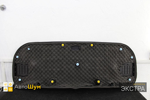 Шумоизоляция обшивки пятой двери