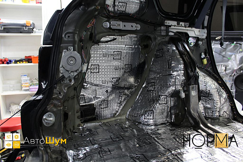 Виброизоляция арок и крыльев Митсубиси Аутлендер XL.