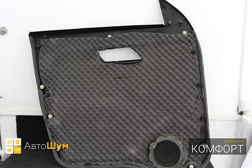 Шумоизоляция дверной обшивки УАЗ Патриот.