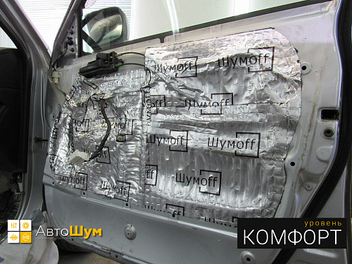 Шумоизоляция дверей Тойоты Пробокс.