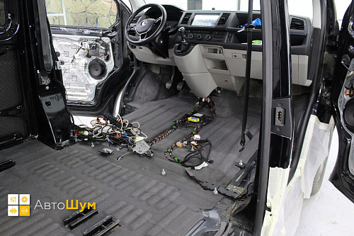 Клеим Шумопоглотитель на пол Фольксваген Каравелла