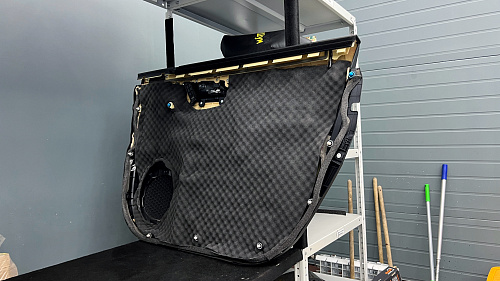 Шумоизоляция дверной обшивки Лексус РХ