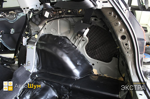 Шумоизоляция арок Хонда Джейд