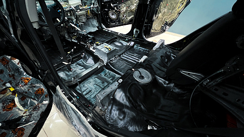 Шумоизоляция пола Тойота Камри 40