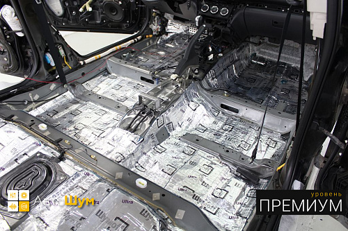 Виброизоляция днища Мазды 6.